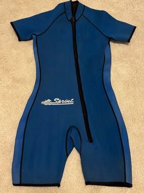 Sprint Women’s Short Sleeve Blue Wetsuit: Size Small